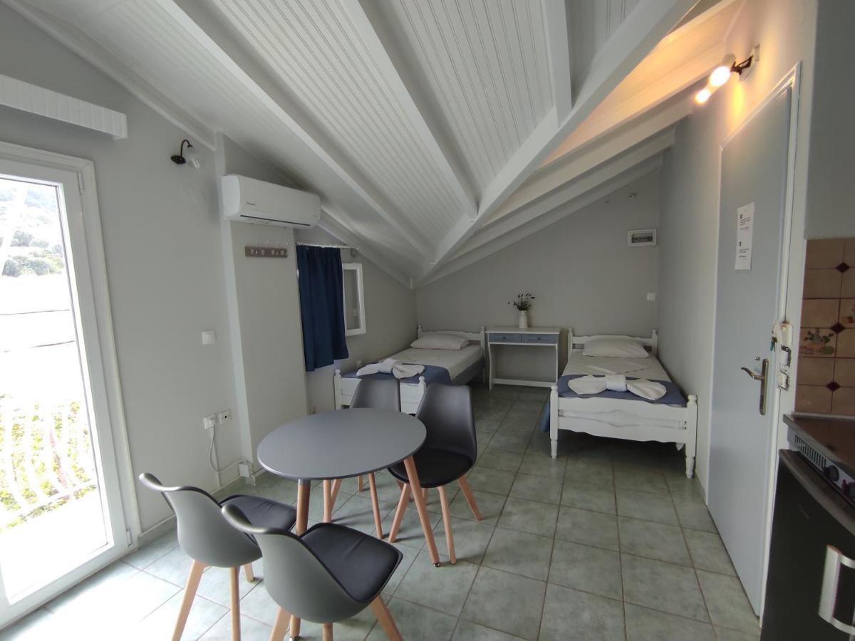 Venus Rooms Kateleios Exterior foto