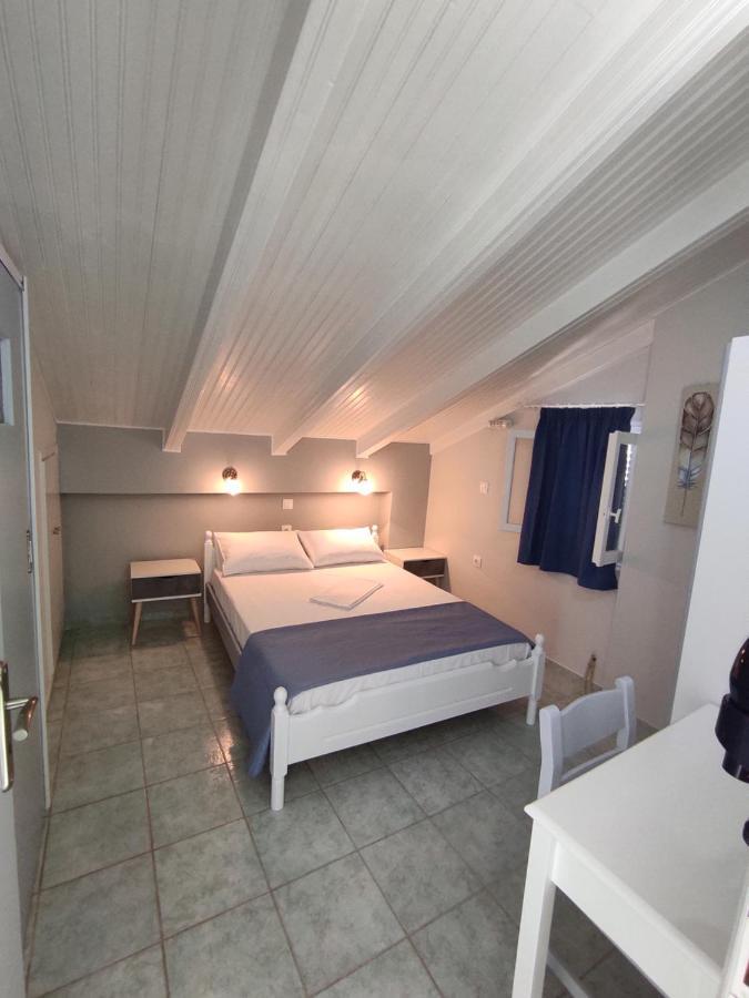 Venus Rooms Kateleios Exterior foto