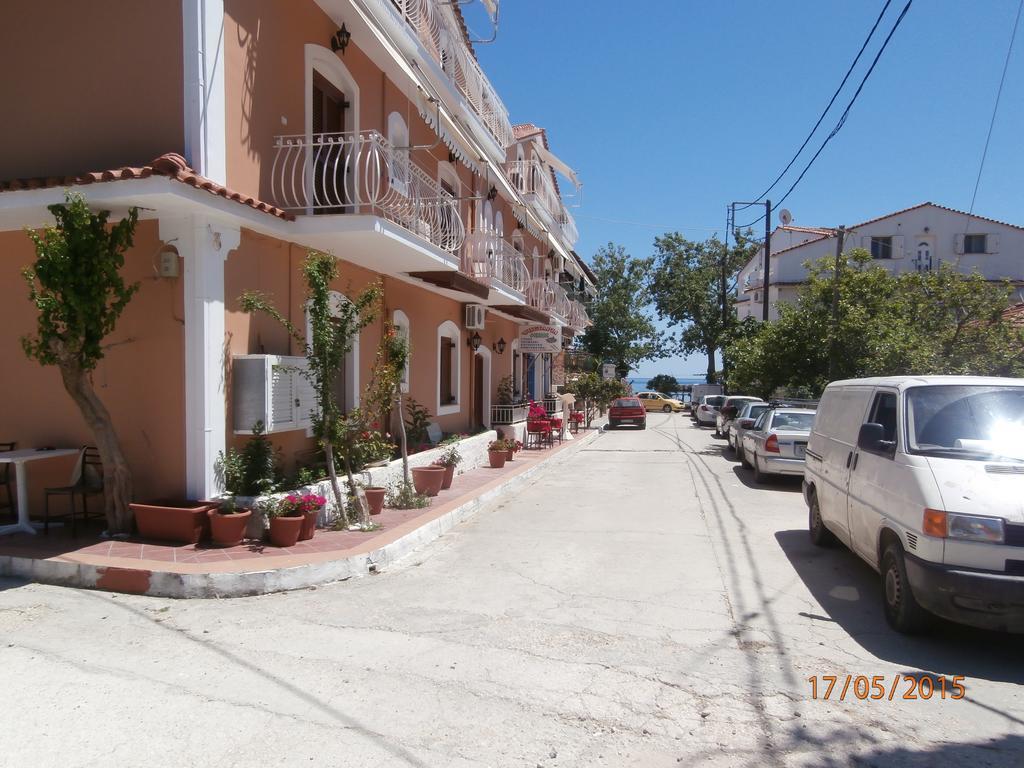 Venus Rooms Kateleios Exterior foto
